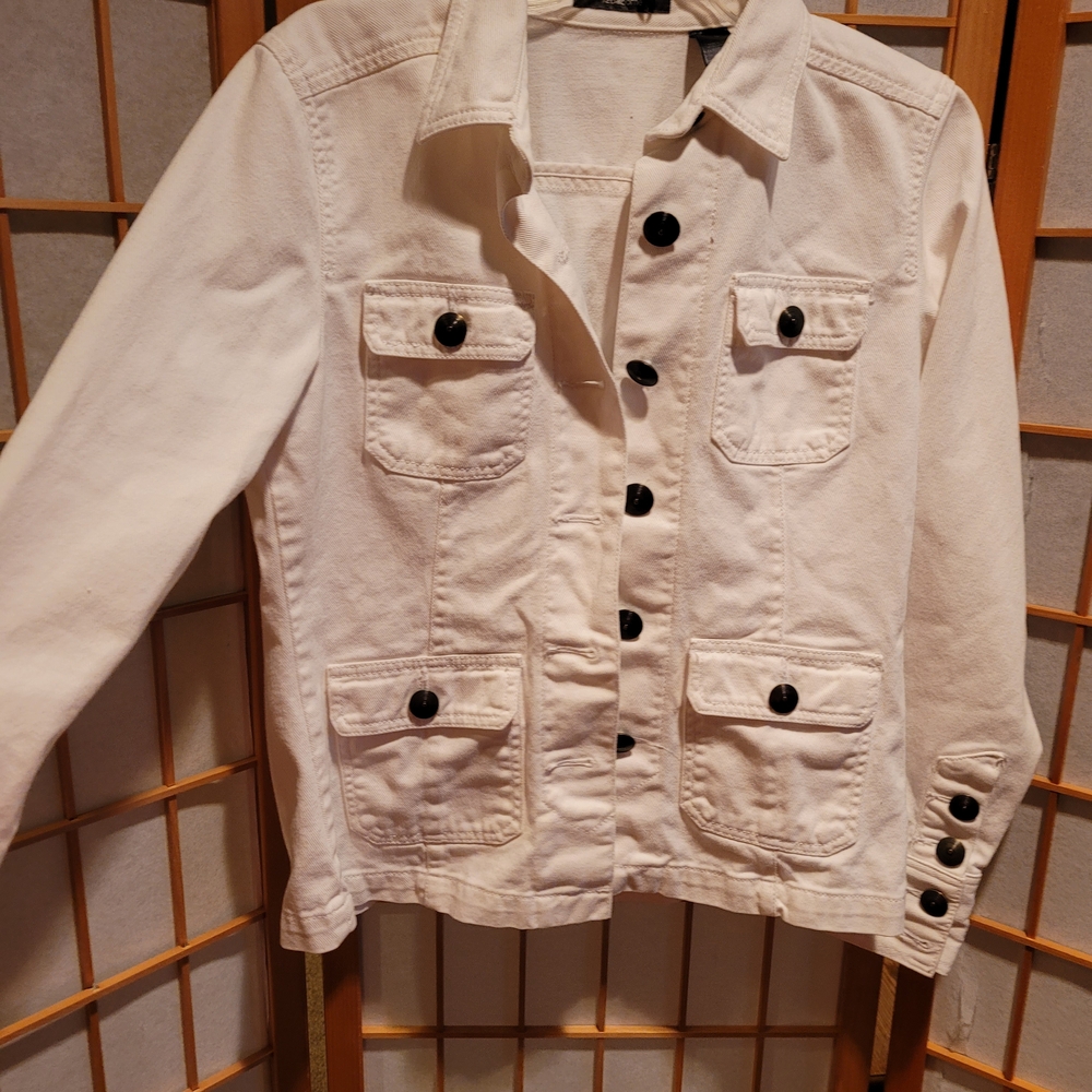 Liz Claiborne White Jean Jacket with Black Buttons